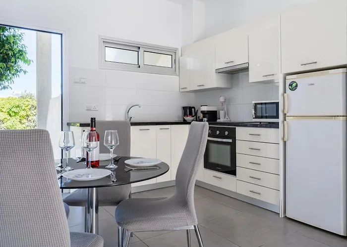 דירה 2br Garden Condo_protaras פאראלימני